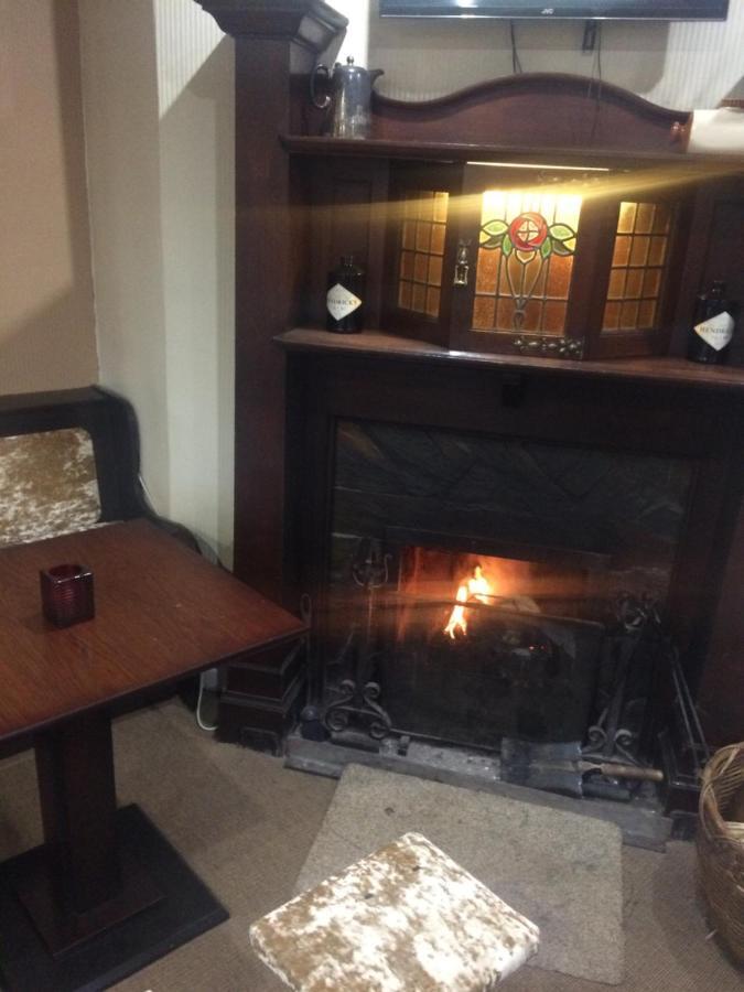 The Lion Hotel Llansantffraid-ym-Mechain Eksteriør billede