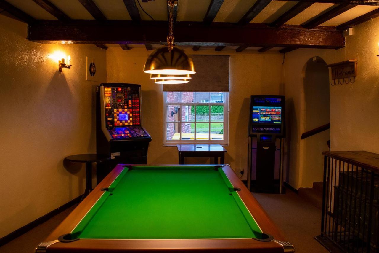 The Lion Hotel Llansantffraid-ym-Mechain Eksteriør billede